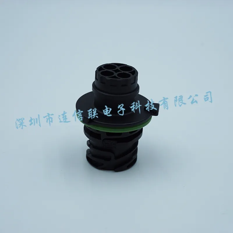 1-967402-1 (2).webp