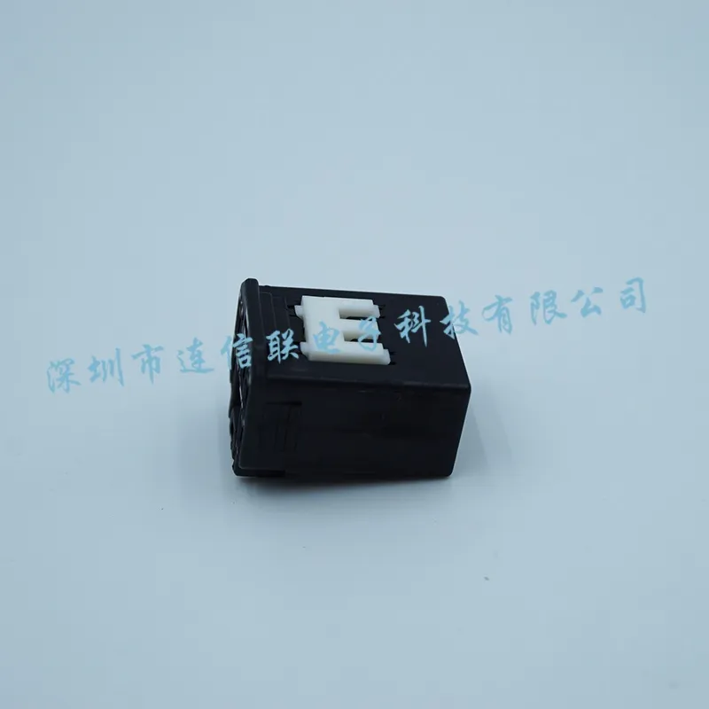 MG651044-5 (3).webp