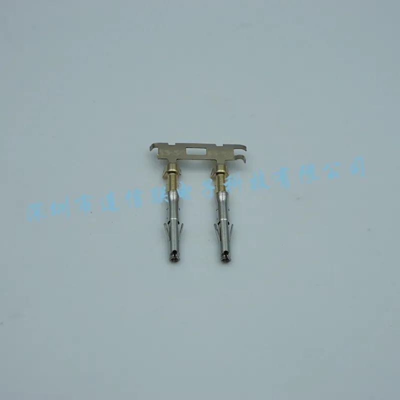 SS20W2F (Amphenol)